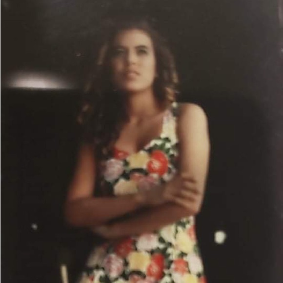 Meet your Posher, Jennifer - Picture 3 of 4